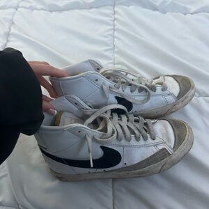 Nike White and Black Women's Shoes